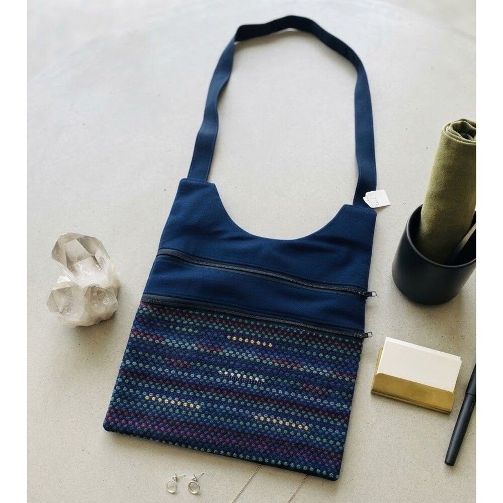 Guatemalan Crossbody Bag Navy Blue Woven Multi-Color Geometric Zip Pockets Boho